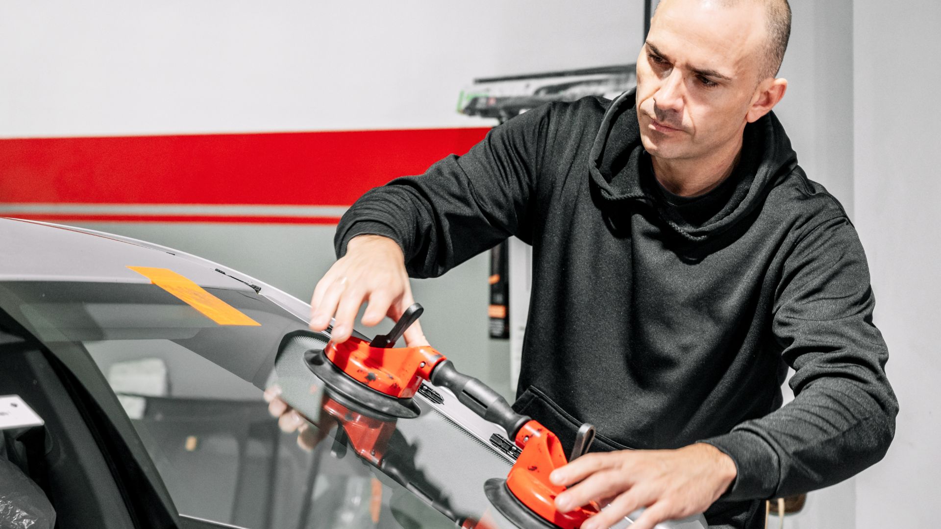 Expert Windshield Replacement and Insurance Claims Assistance
